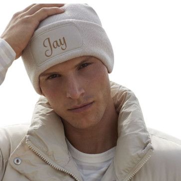 Beanie muts met naam geborduurd