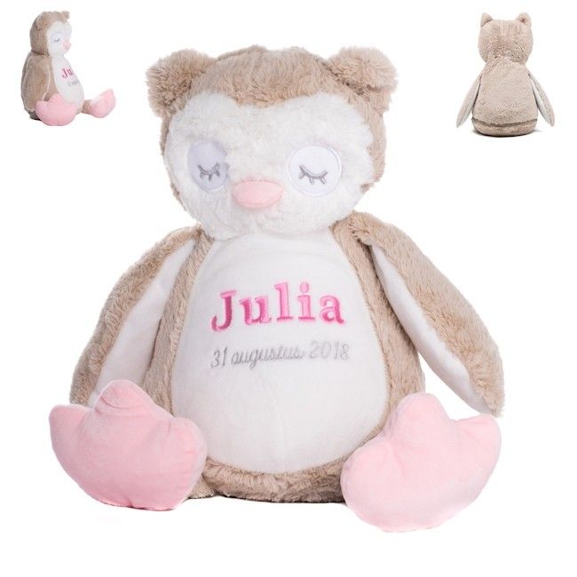 Maryanne Jones Omkleden bezig uil knuffel owl met naamborduring gepersonaliseerd