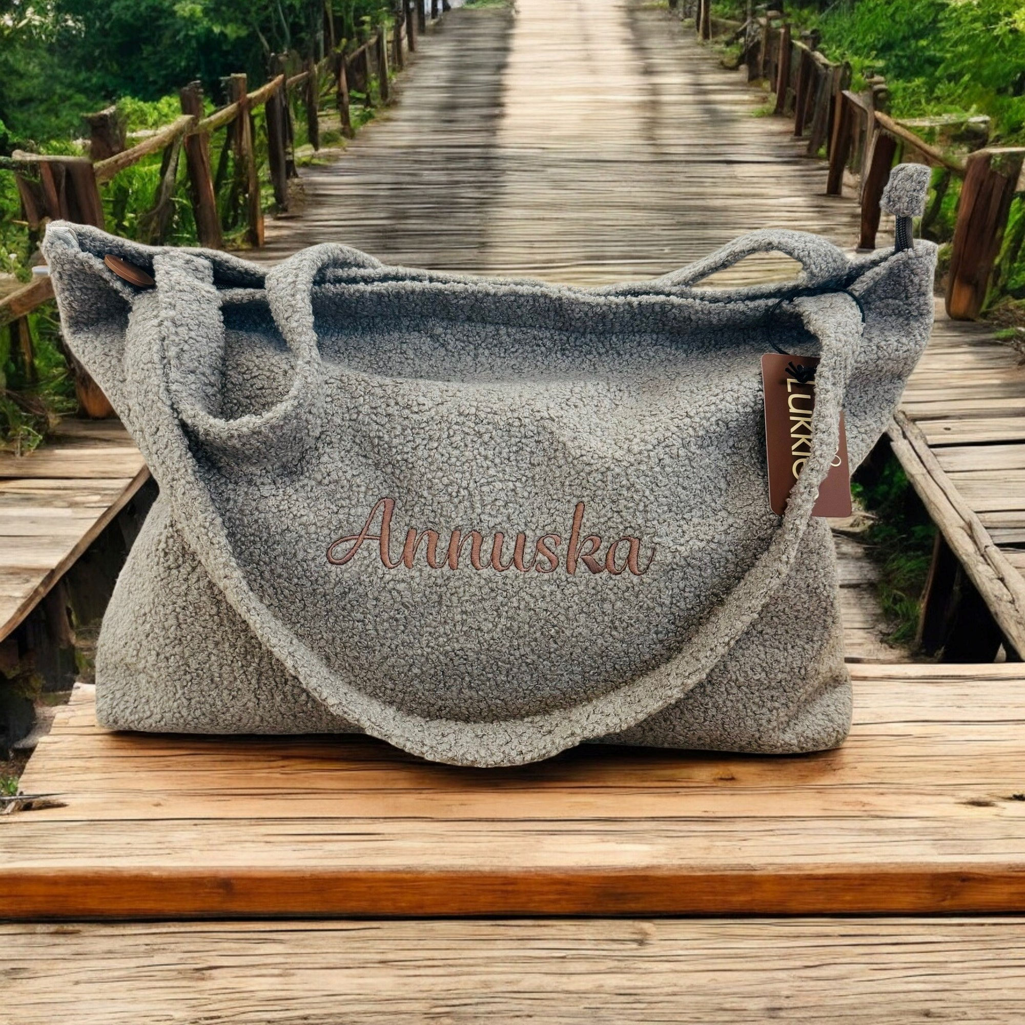 Teddy Rugzak Beer taupe met bruin leer met naam geborduurd